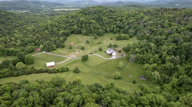 1036 Reed Hollow Rd, Readyville, TN 37149