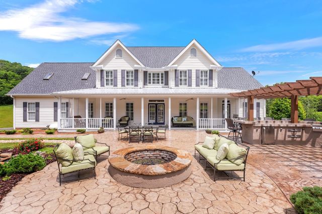 1036 Reed Hollow Rd, Readyville, TN 37149