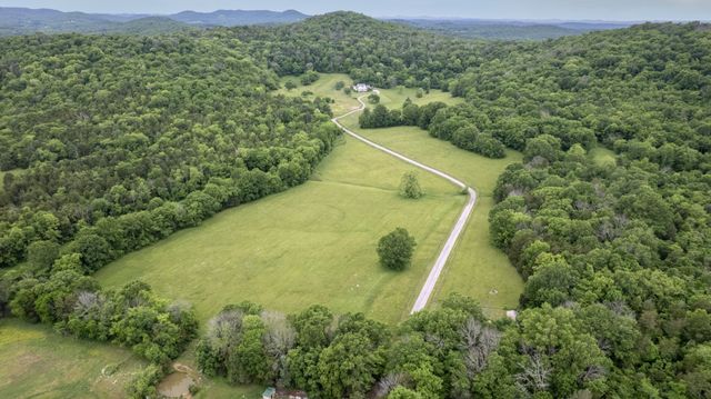 1036 Reed Hollow Rd, Readyville, TN 37149