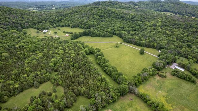 1036 Reed Hollow Rd, Readyville, TN 37149