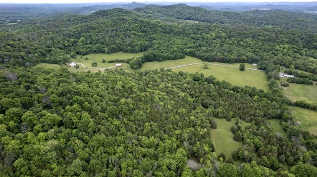 1036 Reed Hollow Rd, Readyville, TN 37149