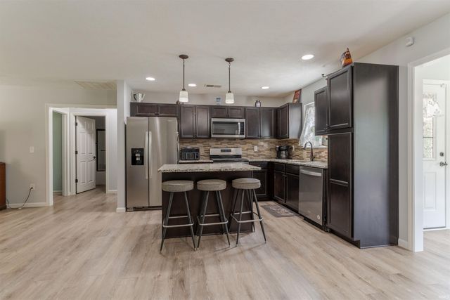 10320 Old State Road, Evansville, IN 47711