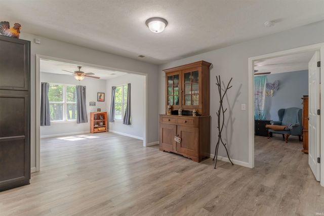 10320 Old State Road, Evansville, IN 47711