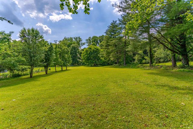 10320 Old State Road, Evansville, IN 47711
