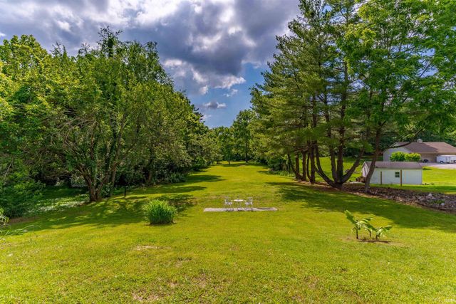 10320 Old State Road, Evansville, IN 47711
