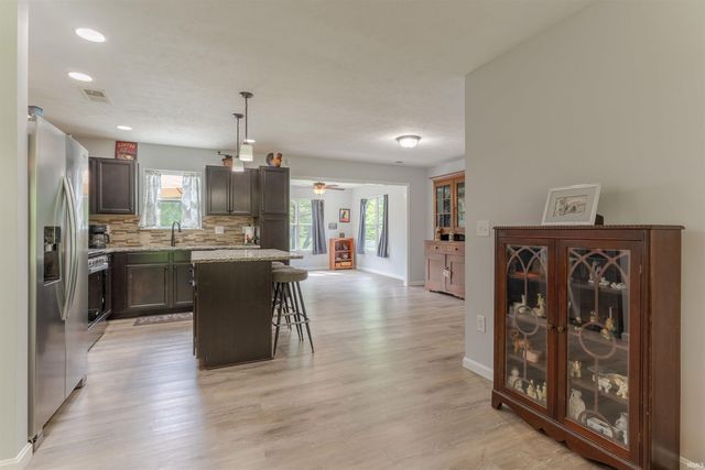 10320 Old State Road, Evansville, IN 47711