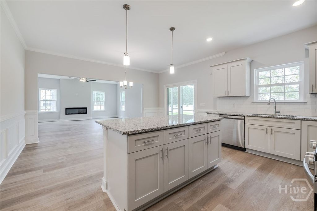 Image 16 of property listing at 1371 Ebenezer Road, Rincon, GA 31326
