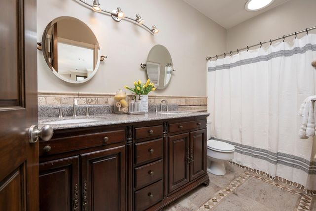 1435 Bellevue Avenue 305, Burlingame, CA 94010
