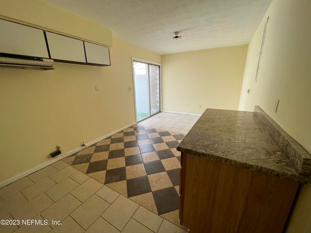 2673 TROLLIE Lane 1, Jacksonville, FL 32211