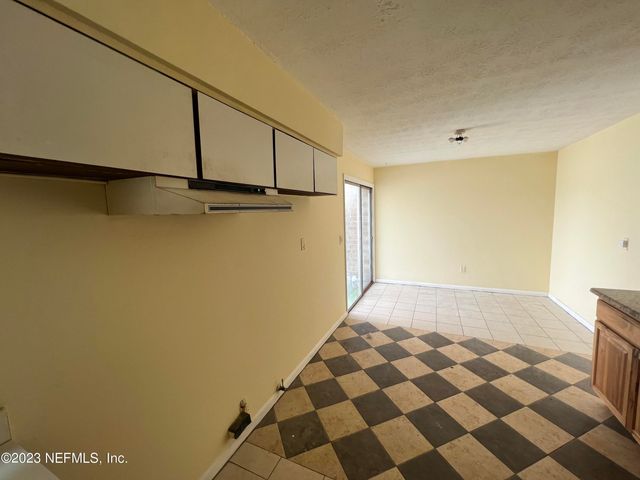 2673 TROLLIE Lane 1, Jacksonville, FL 32211