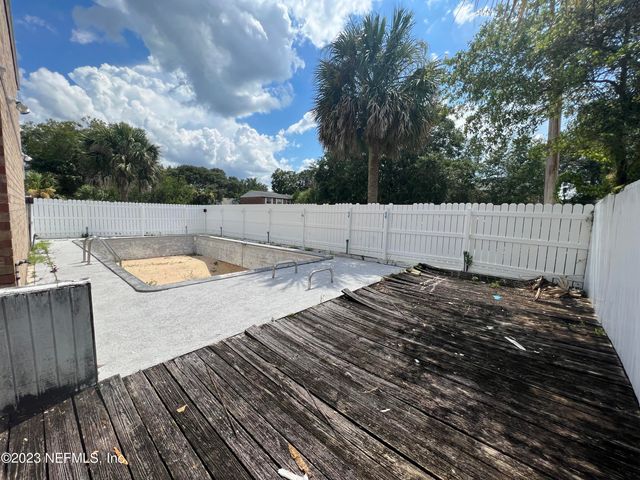 2673 TROLLIE Lane 1, Jacksonville, FL 32211