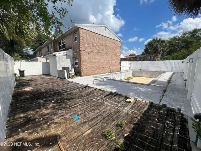2673 TROLLIE Lane 1, Jacksonville, FL 32211