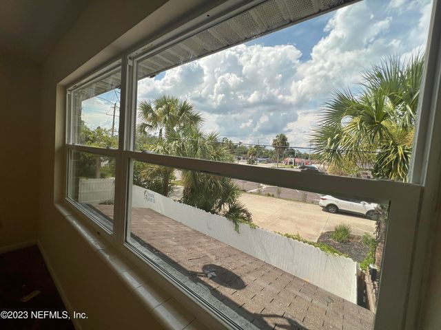 2673 TROLLIE Lane 1, Jacksonville, FL 32211