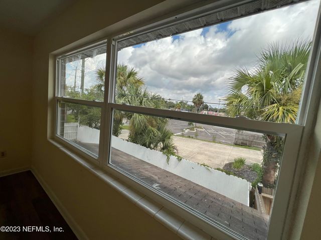 2673 TROLLIE Lane 1, Jacksonville, FL 32211