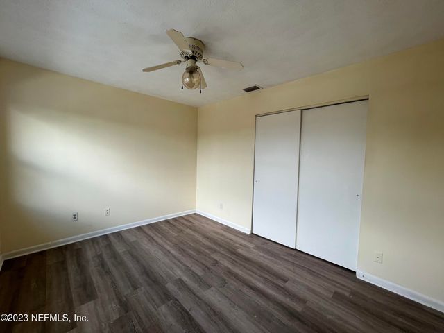 2673 TROLLIE Lane 1, Jacksonville, FL 32211