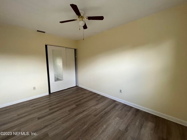2673 TROLLIE Lane 1, Jacksonville, FL 32211