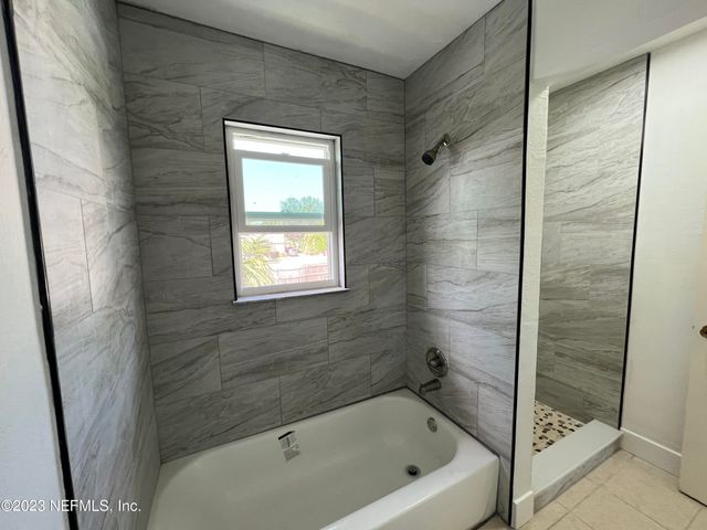 2673 TROLLIE Lane 1, Jacksonville, FL 32211