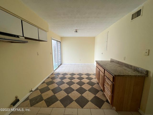 2673 TROLLIE Lane 1, Jacksonville, FL 32211