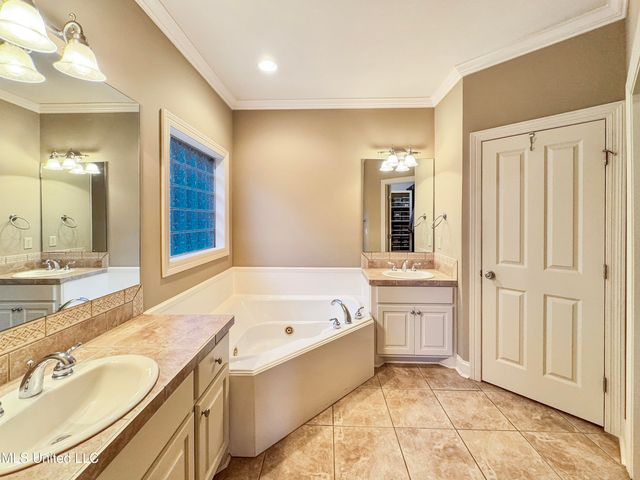 126 Asbury Square, Pearl, MS 39208