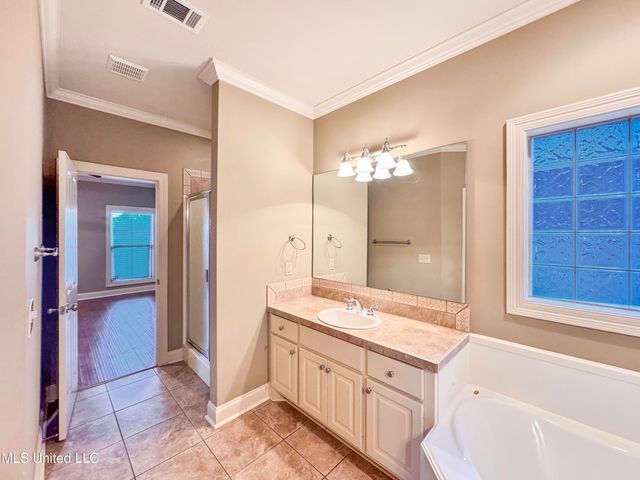 126 Asbury Square, Pearl, MS 39208