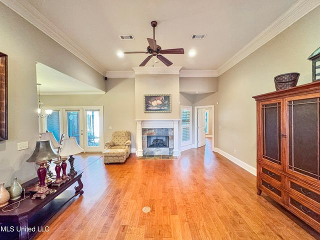126 Asbury Square, Pearl, MS 39208