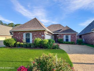 126 Asbury Square, Pearl, MS 39208