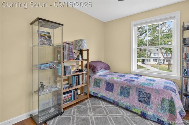 1037 W Selfridge Boulevard, Clawson, MI 48017
