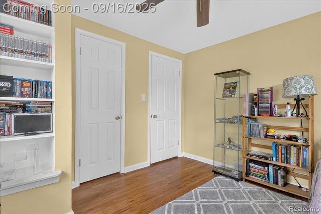 1037 W Selfridge Boulevard, Clawson, MI 48017