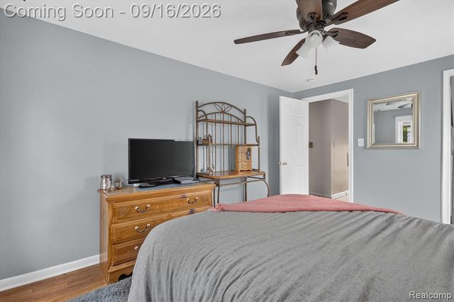 1037 W Selfridge Boulevard, Clawson, MI 48017