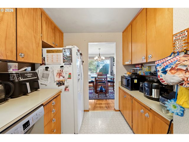 1404 UMPQUA Rd, Woodburn, OR 97071