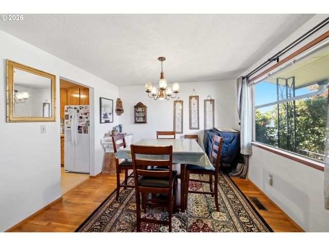 1404 UMPQUA Rd, Woodburn, OR 97071