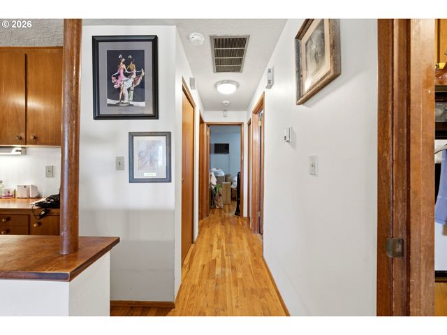 1404 UMPQUA Rd, Woodburn, OR 97071