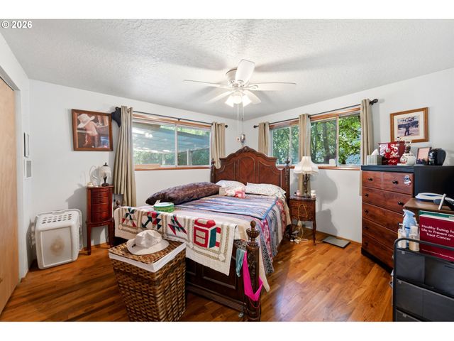 1404 UMPQUA Rd, Woodburn, OR 97071