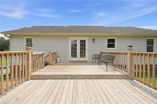126 Fox Chase Court, Lexington, NC 27295