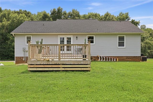 126 Fox Chase Court, Lexington, NC 27295