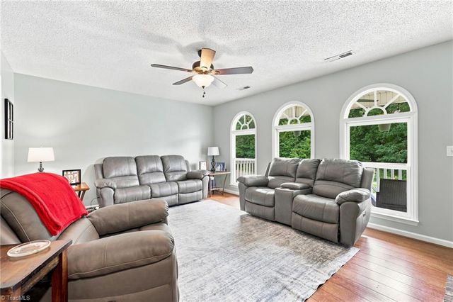 126 Fox Chase Court, Lexington, NC 27295