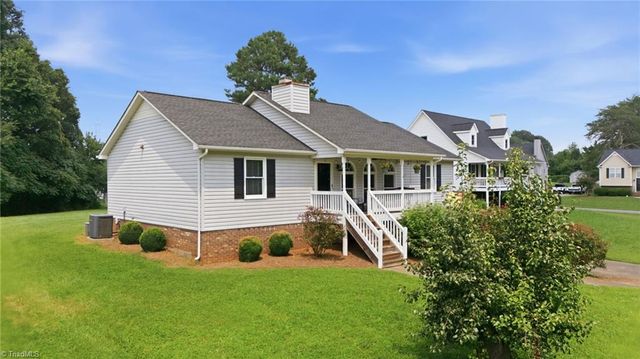 126 Fox Chase Court, Lexington, NC 27295