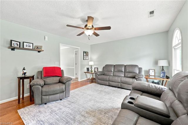 126 Fox Chase Court, Lexington, NC 27295