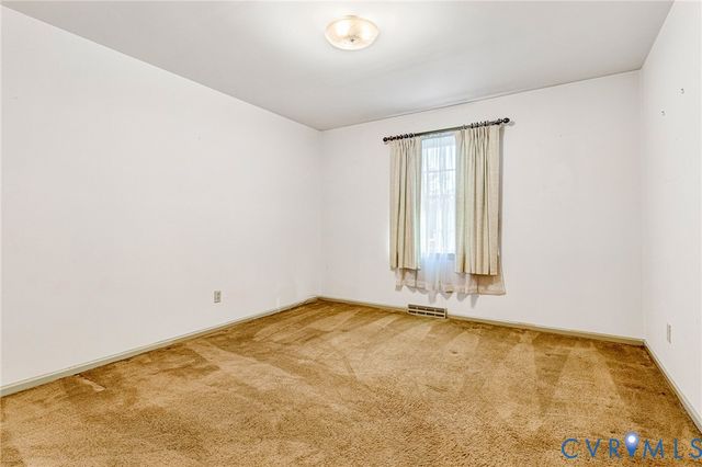 14701 Jefferson Ave, Chester, VA 23836