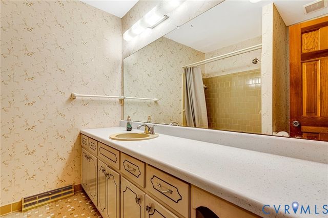 14701 Jefferson Ave, Chester, VA 23836