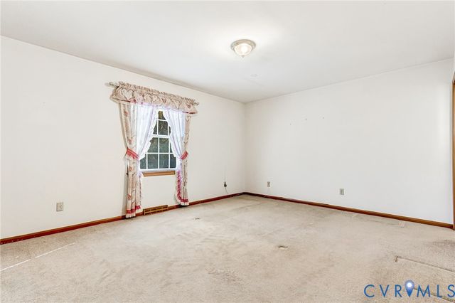 14701 Jefferson Ave, Chester, VA 23836