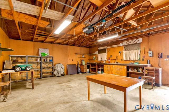 14701 Jefferson Ave, Chester, VA 23836