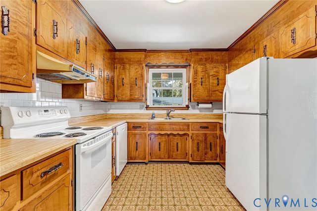 14701 Jefferson Ave, Chester, VA 23836