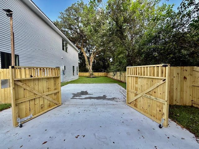 2662 Bennett Yard Road, North Charleston, SC 29405