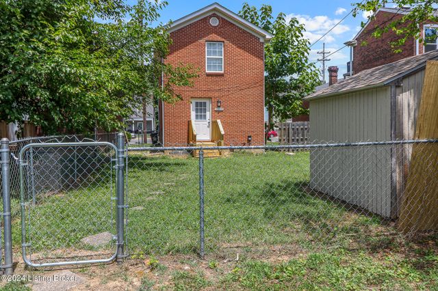 2006 W Market St, Louisville, KY 40203