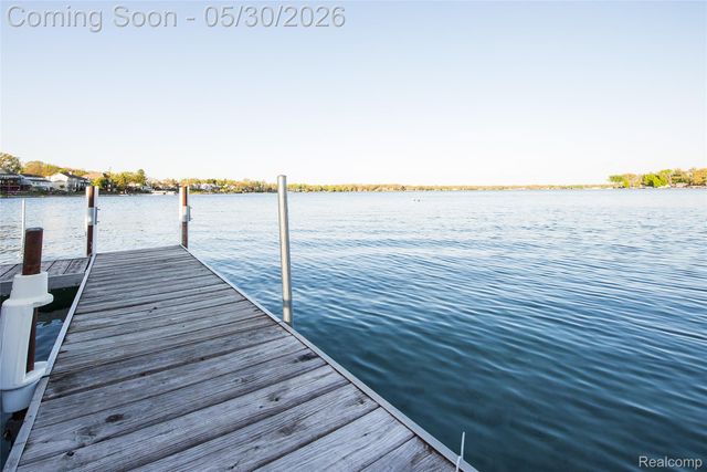 1946 Union Lake Road, Commerce Charter Township, MI 48382