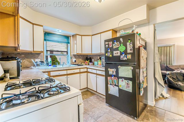1946 Union Lake Road, Commerce Charter Township, MI 48382