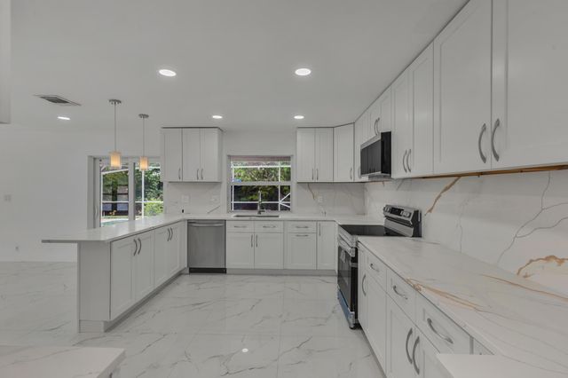 21452 Woodchuck Lane, Boca Raton, FL 33428
