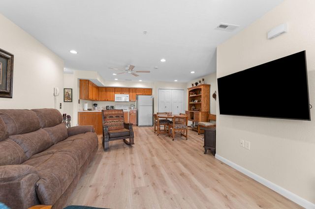1007 Rocky Shore Terrace, Kimberling City, MO 65686