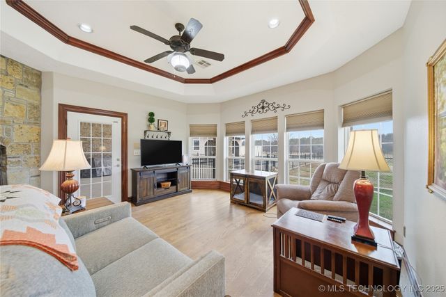 27318 E 758 Road, Wagoner, OK 74467